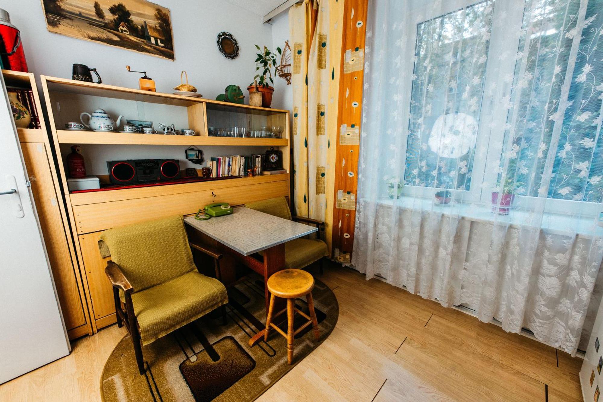 Feel The Old Socialist Style Apartment Krasków Exterior foto